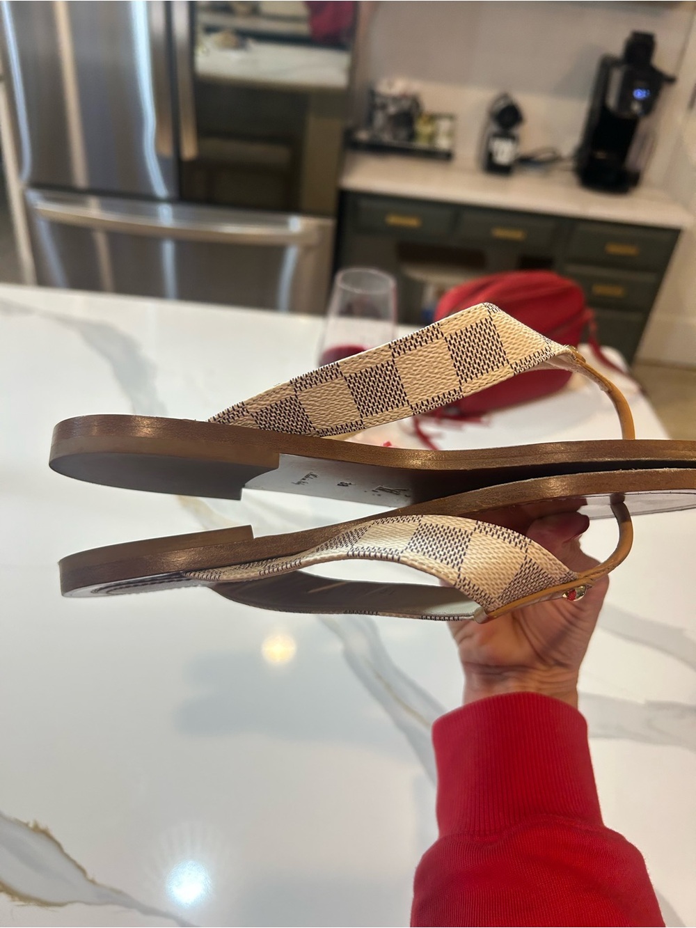 AUTHENTIC Louis Vuitton Damier Azur Sunny Flat Thong Sandals 38 US 8  🥰 👍 - Picture 9 of 16